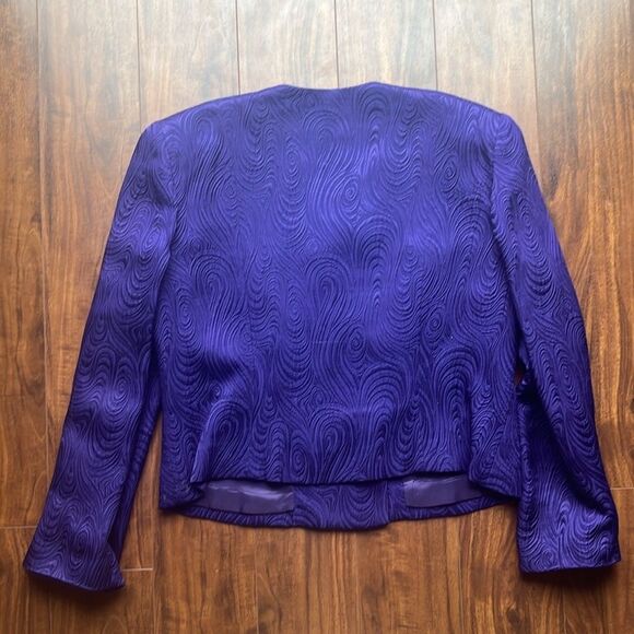 Vintage Christian Dior purple silk and wool blend skirt and blazer set size 12p. - Picture 6 of 15